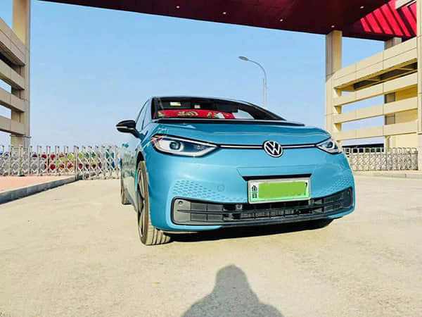 蔚来萤火虫实车曝光，下月上市，14.88万起考虑吗？