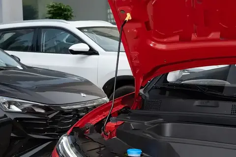 无框车门+大彩电，5万级代步车已经进化到这一步了？